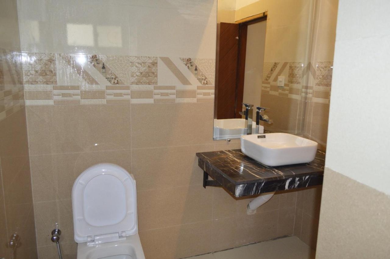 Rose Valet Guest House Islamabad Zewnętrze zdjęcie